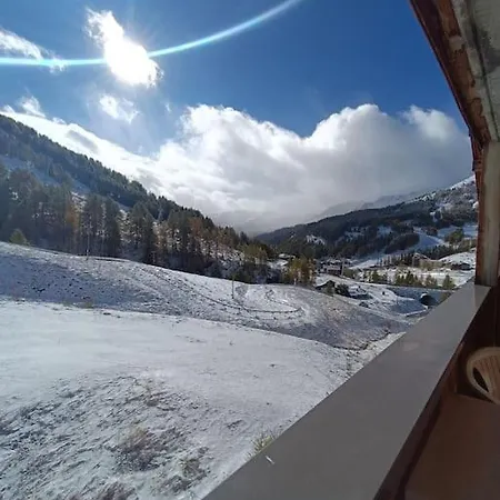 La Foux D'allos Vue Sur La Montagne *