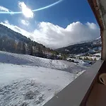 La Foux D'allos Vue Sur La Montagne *