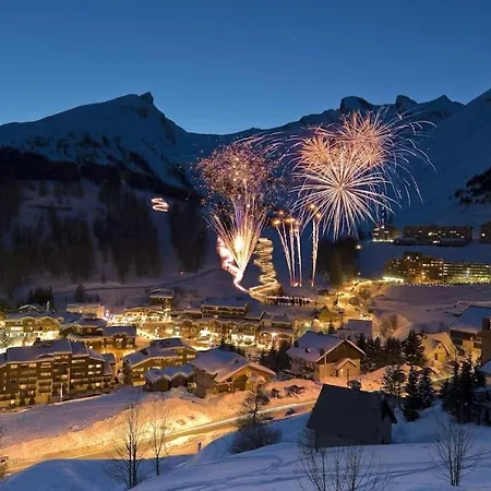 La Foux D'allos Vue Sur La Montagne *