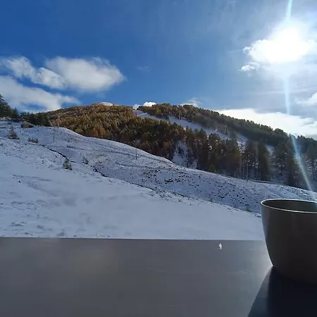 La Foux D'allos Vue Sur La Montagne